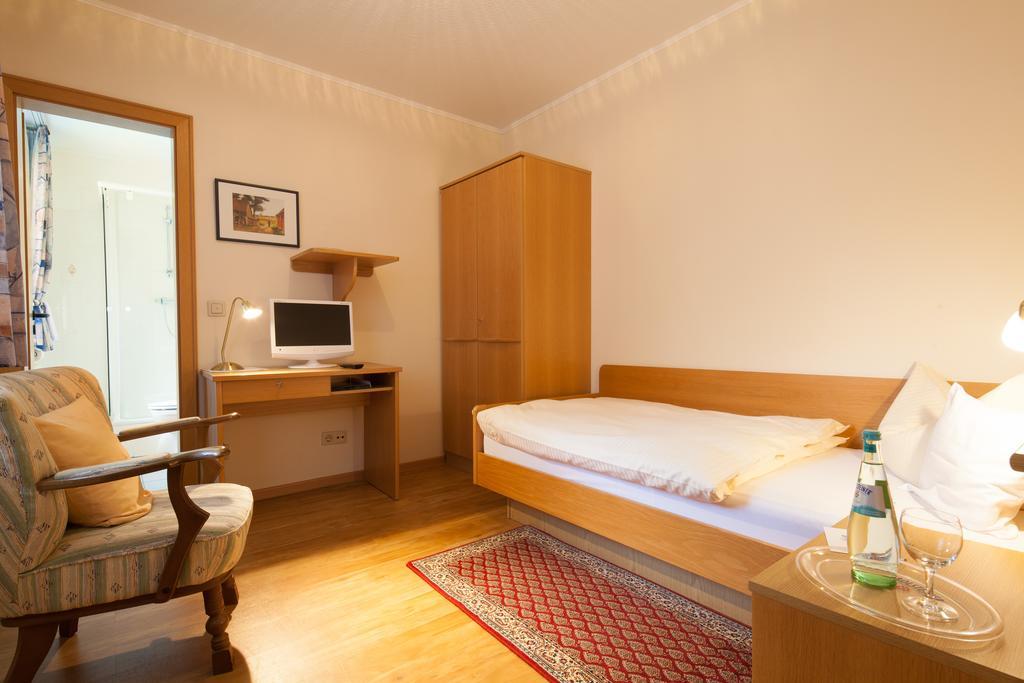 Hotel Im Wiesengrund Hermannsburg Zimmer foto